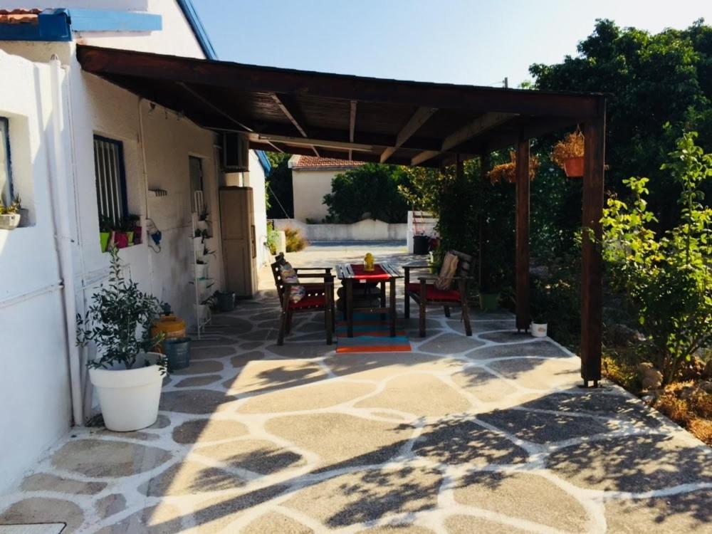 Artist Cottage In Dromolaxia Larnaca Bagian luar foto