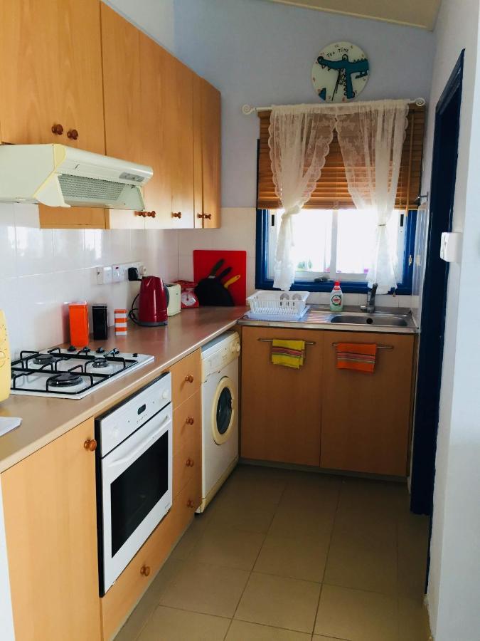 Artist Cottage In Dromolaxia Larnaca Bagian luar foto